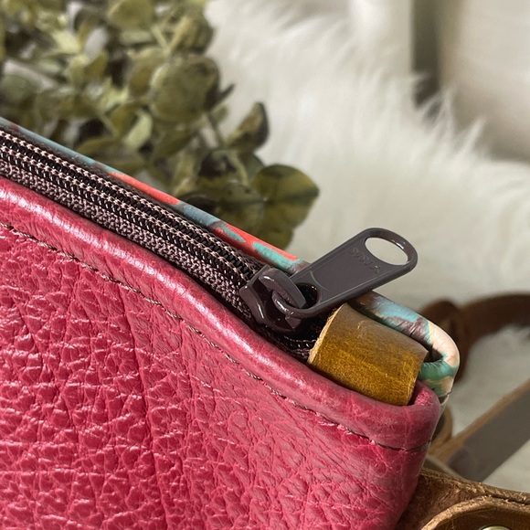 Cowhide Wristlet Clutch Leather Aztec Embossed Leather pattern with zipper - Picture 6 of 7